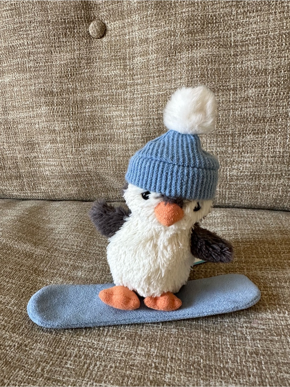 Jellycat I am snowboarding peanut penguin with tag